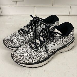Brooks Black and White Women's Sneakers
